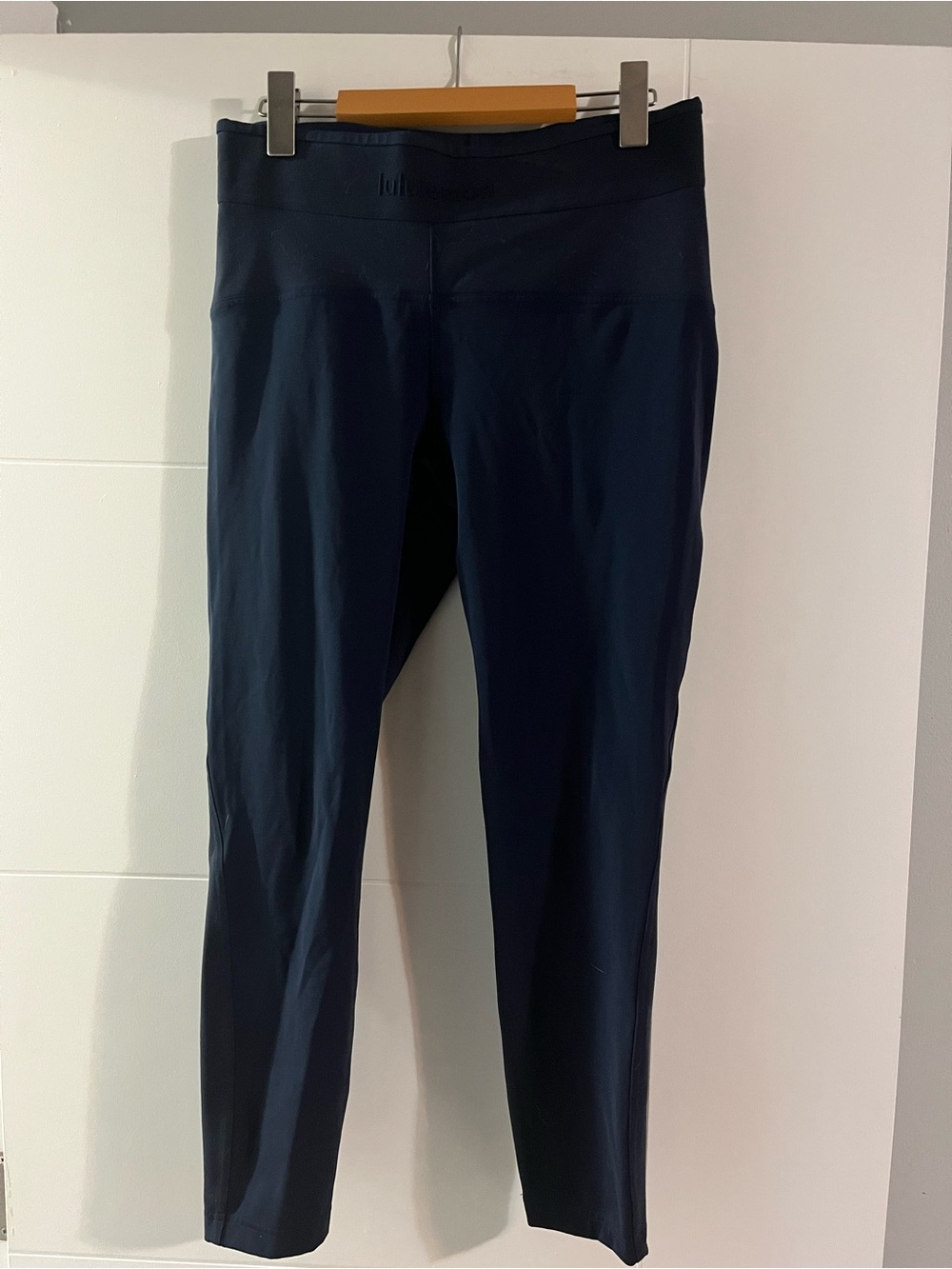 Lululemon License to Train Navy High-Rise Leggings 25” - Picture 1 of 10
